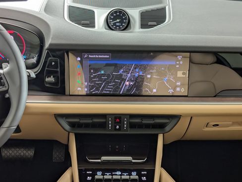 Certified 2026 Porsche Cayenne Coupe AWD/4WD image 29