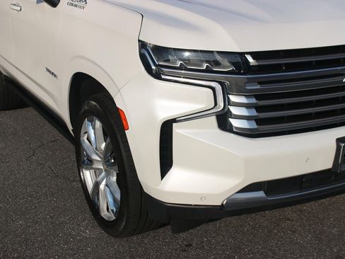 Used 2021 Chevrolet Tahoe High Country w/ Premium Package AWD/4WD image 8