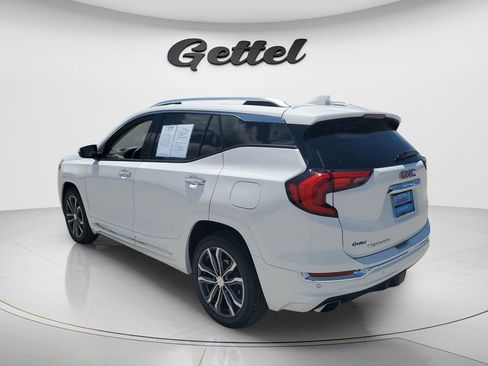 Used 2020 GMC Terrain Denali w/ Denali Premium Package FWD image 7