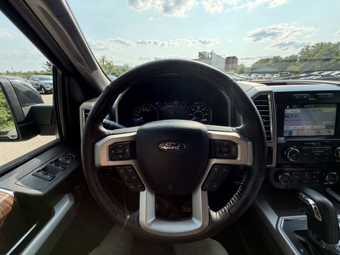 Used 2016 Ford F150 Lariat w/ Equipment Group 501A Mid AWD/4WD image 15