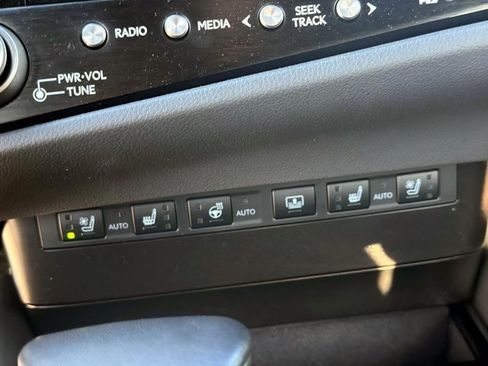 Used 2023 Lexus ES 350 Ultra Luxury w/ Accessory Package (Z2) FWD image 22
