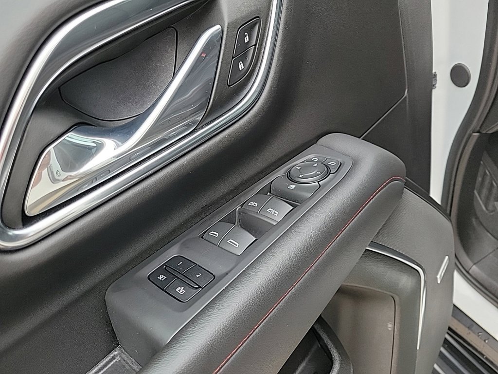 Used 2023 Chevrolet Suburban RST AWD/4WD image 30