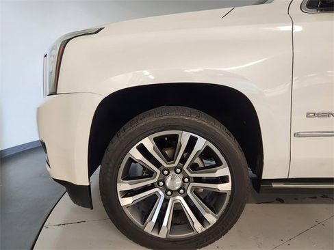 Used 2018 GMC Yukon XL Denali w/ Denali Ultimate Package image 11