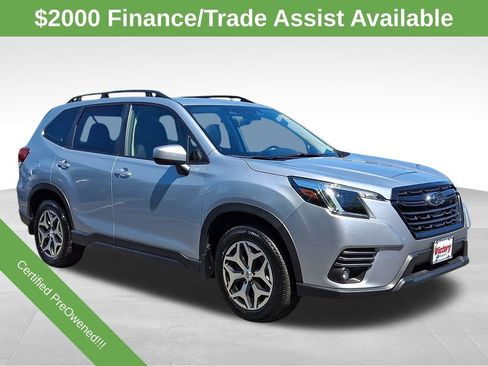 Used 2024 Subaru Forester Premium AWD/4WD image 1