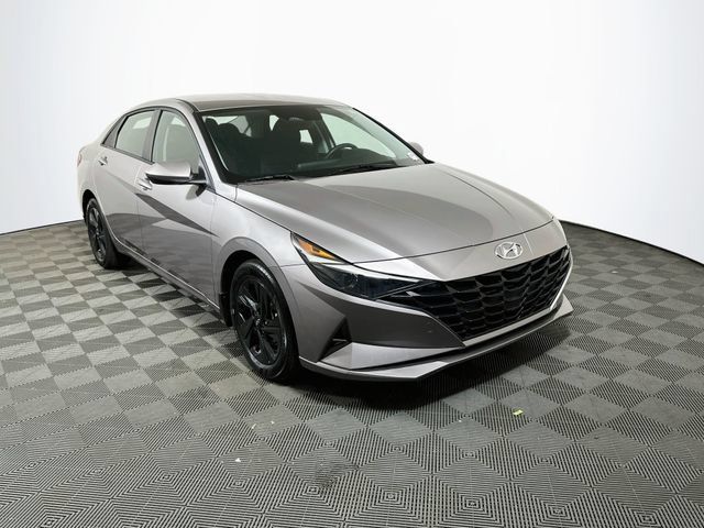 Used 2023 Hyundai Elantra SEL FWD image 1