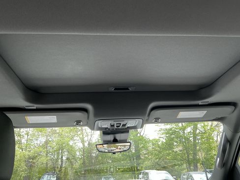 New 2026 GMC Sierra 2500 AT4 w/ AT4 Premium Plus Package AWD/4WD image 12