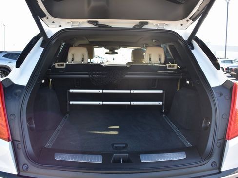 Used 2018 Cadillac XT5 Luxury w/ Driver Awareness Package image 6