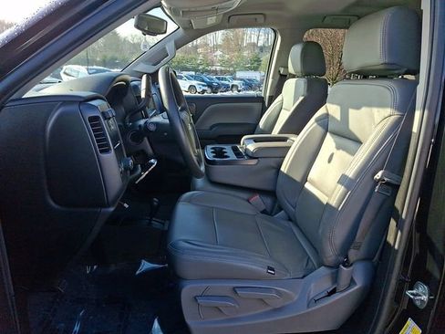 Used 2019 Chevrolet Silverado 1500 Custom w/ Custom Convenience Package image 16