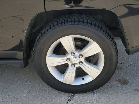 Used 2015 Jeep Compass High Altitude AWD/4WD image 5