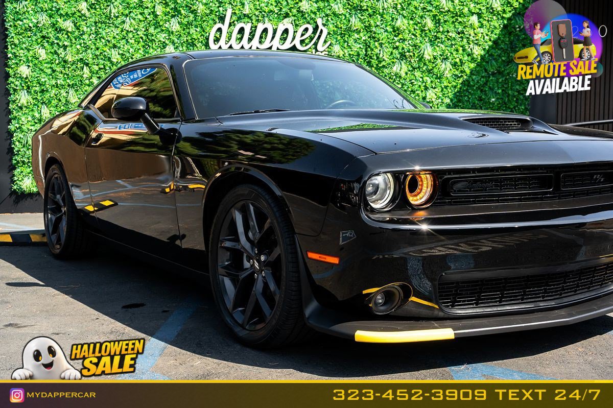 Used 2021 Dodge Challenger R/T w/ Blacktop Package RWD image 4