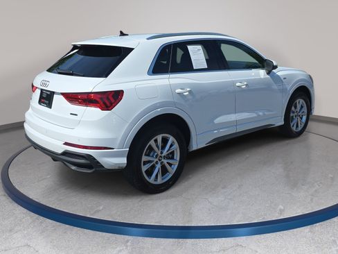 Used 2025 Audi Q3 2.0T Premium w/ Convenience Package AWD/4WD image 5