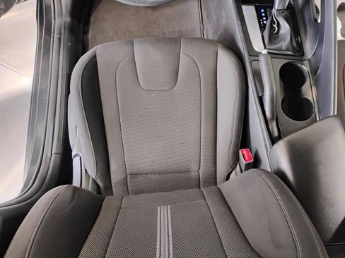 Used 2021 Hyundai Elantra SE FWD image 19