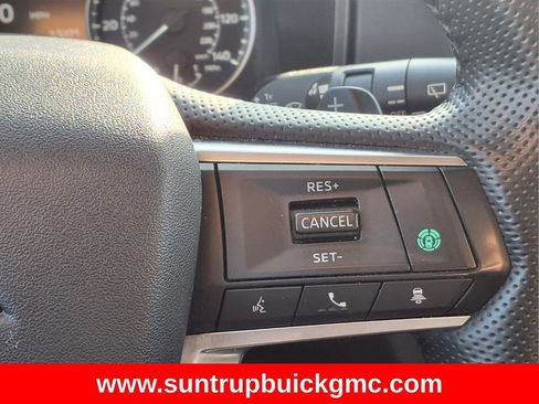 Used 2024 Mitsubishi Outlander SE image 15