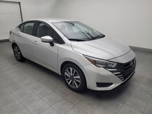 Used 2025 Nissan Versa SV FWD image 13