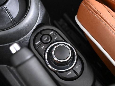 Certified 2022 MINI Cooper S image 21