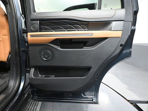Used 2023 Ford Expedition Platinum image 48