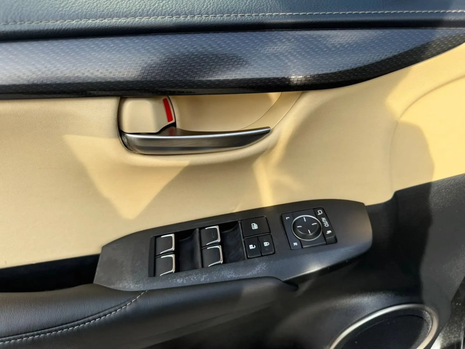 Used 2019 Lexus NX 300 FWD image 12
