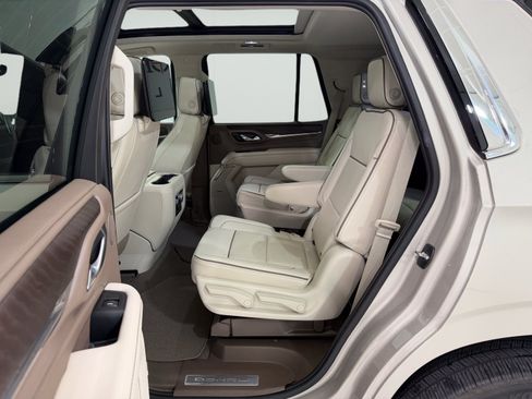 Used 2023 GMC Yukon Denali w/ Denali Reserve Package AWD/4WD image 9