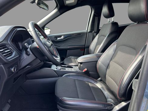 Used 2025 Ford Escape ST-Line FWD image 13