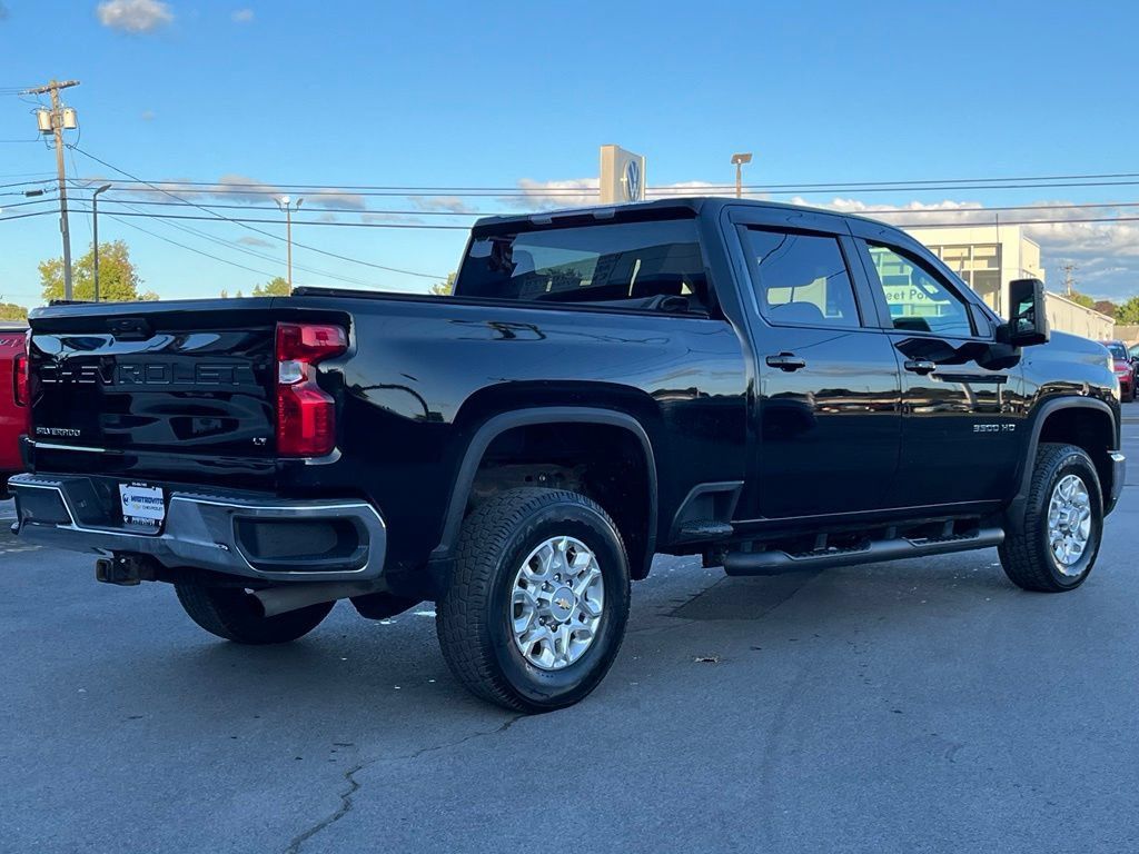 Used 2024 Chevrolet Silverado 3500 LT w/ Convenience Package AWD/4WD image 5