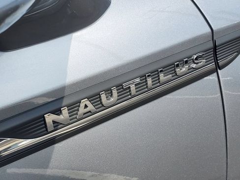 Certified 2023 Lincoln Nautilus FWD w/ Premium Package image 6