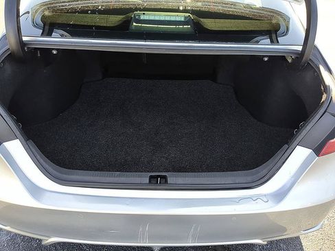 Used 2018 Toyota Camry XSE FWD image 32