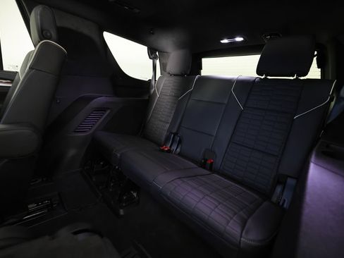 Used 2026 Cadillac Escalade Platinum Sport AWD/4WD image 15