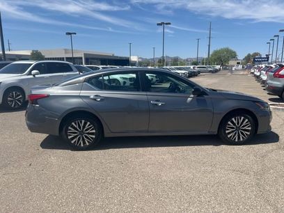 Used 2024 Nissan Altima 2.5 SV