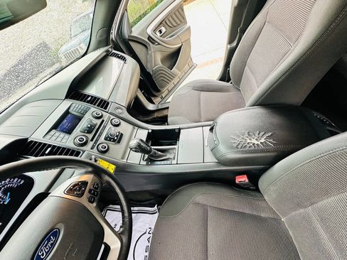 Used 2015 Ford Taurus SEL FWD image 14