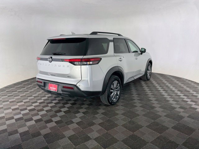 Certified 2025 Nissan Pathfinder SV AWD/4WD image 5