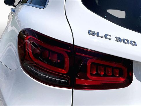 Used 2021 Mercedes-Benz GLC 300 image 28