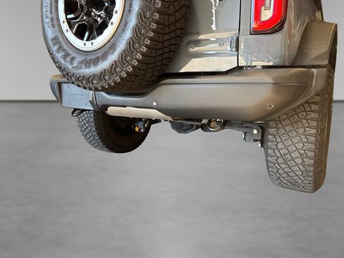 Certified 2023 Ford Bronco Badlands w/ Sasquatch Package AWD/4WD image 17