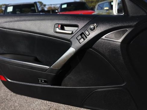Used 2013 Hyundai Genesis 3.8 image 42