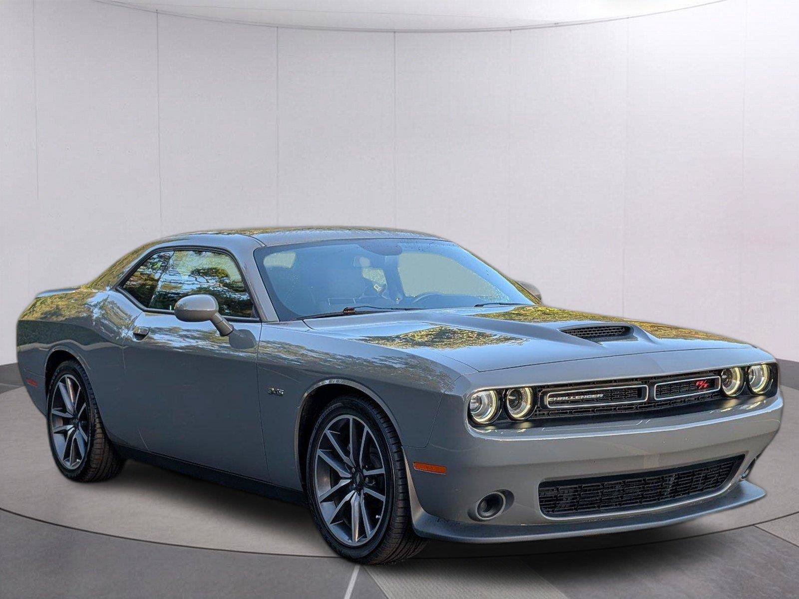 Used 2023 Dodge Challenger R/T RWD image 9