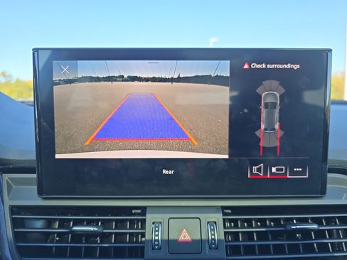 Used 2022 Audi Q5 2.0T Premium w/ Convenience Package image 22