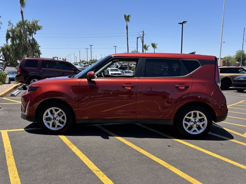 Certified 2023 Kia Soul LX w/ Option Group 015 FWD image 5