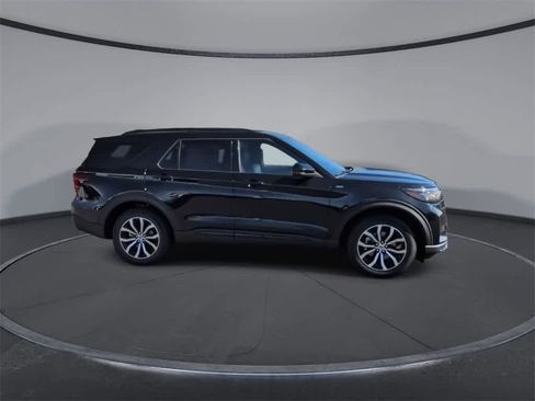New 2026 Ford Explorer ST-Line image 9