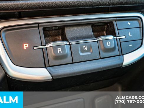 Used 2024 GMC Terrain SLE image 45