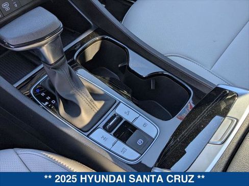 Used 2025 Hyundai Santa Cruz SEL image 19