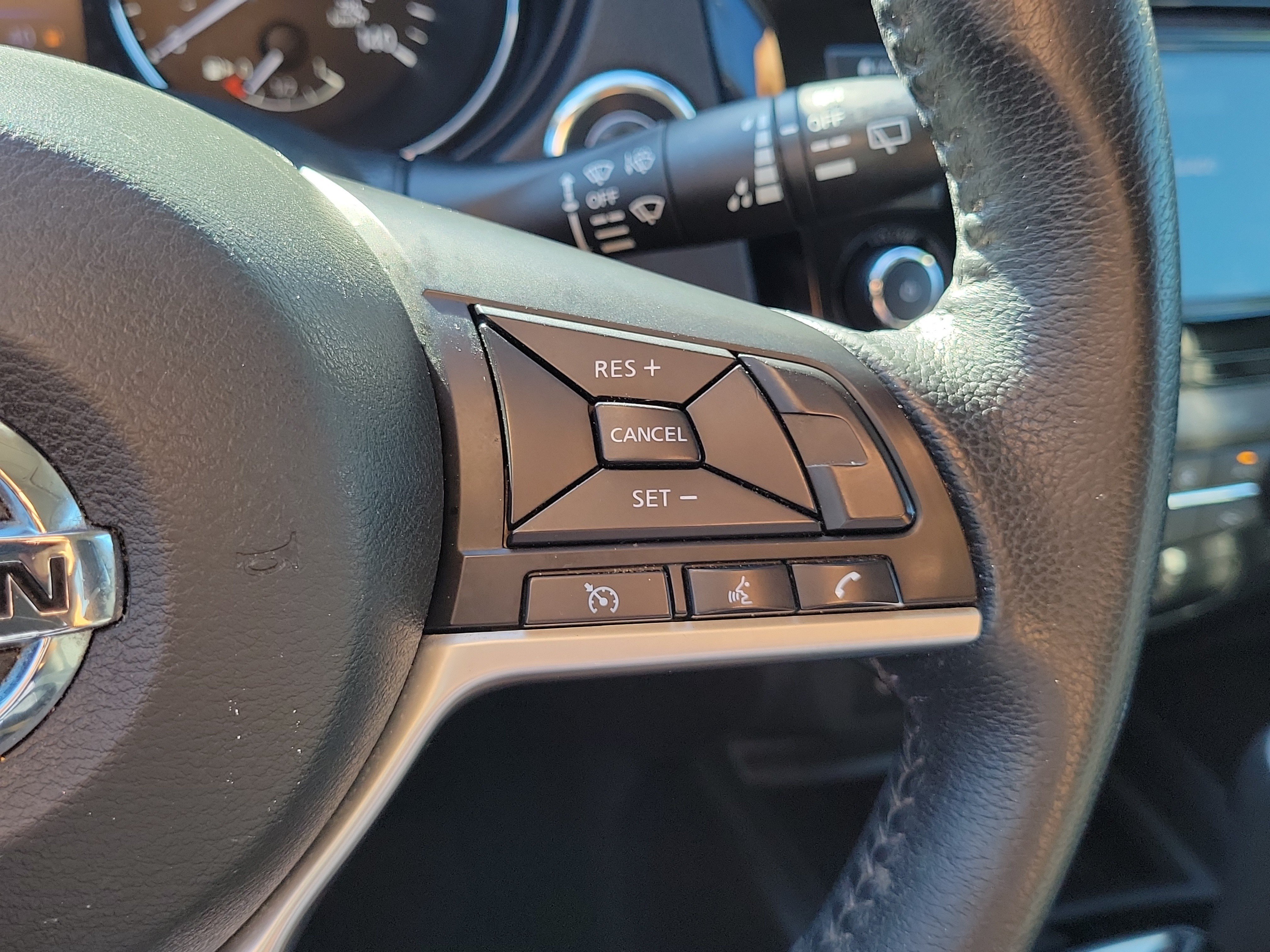Used 2019 Nissan Rogue SV FWD image 24