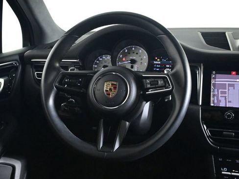 Certified 2023 Porsche Macan AWD/4WD image 12