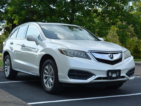 Used 2017 Acura RDX AWD image 3