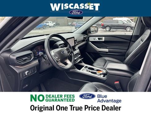Certified 2022 Ford Explorer Limited w/ Hybrid Equipment Group 310A image 4