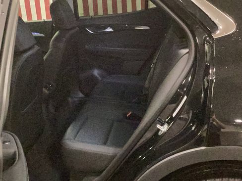 Used 2025 Buick Envision Preferred image 18