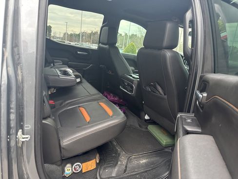 Used 2022 GMC Sierra 1500 AT4 w/ AT4 Premium Package image 11