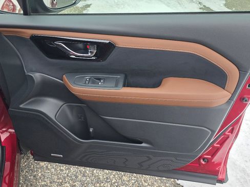 Used 2025 Subaru Forester Touring w/ Protection Package (1PH) image 16