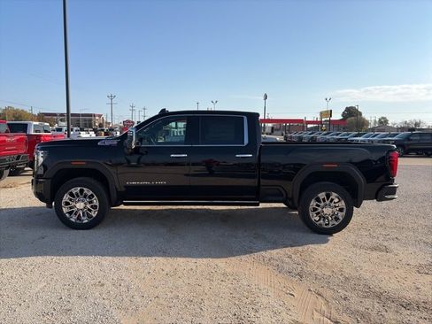 New 2026 GMC Sierra 2500 Denali w/ Denali Reserve Package image 3
