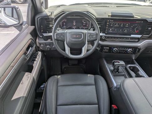 Used 2025 GMC Sierra 1500 SLT w/ SLT Convenience Package RWD image 16