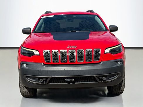 Used 2019 Jeep Cherokee Trailhawk image 8
