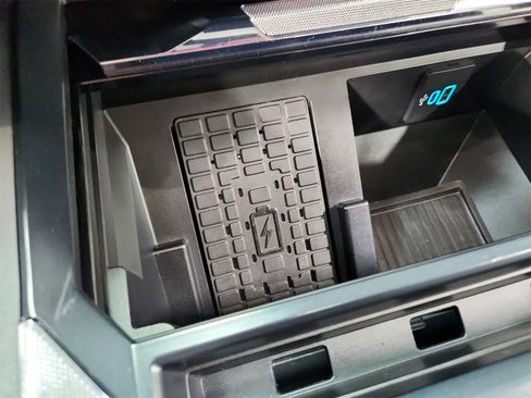 Used 2023 Ford F250 Lariat image 31